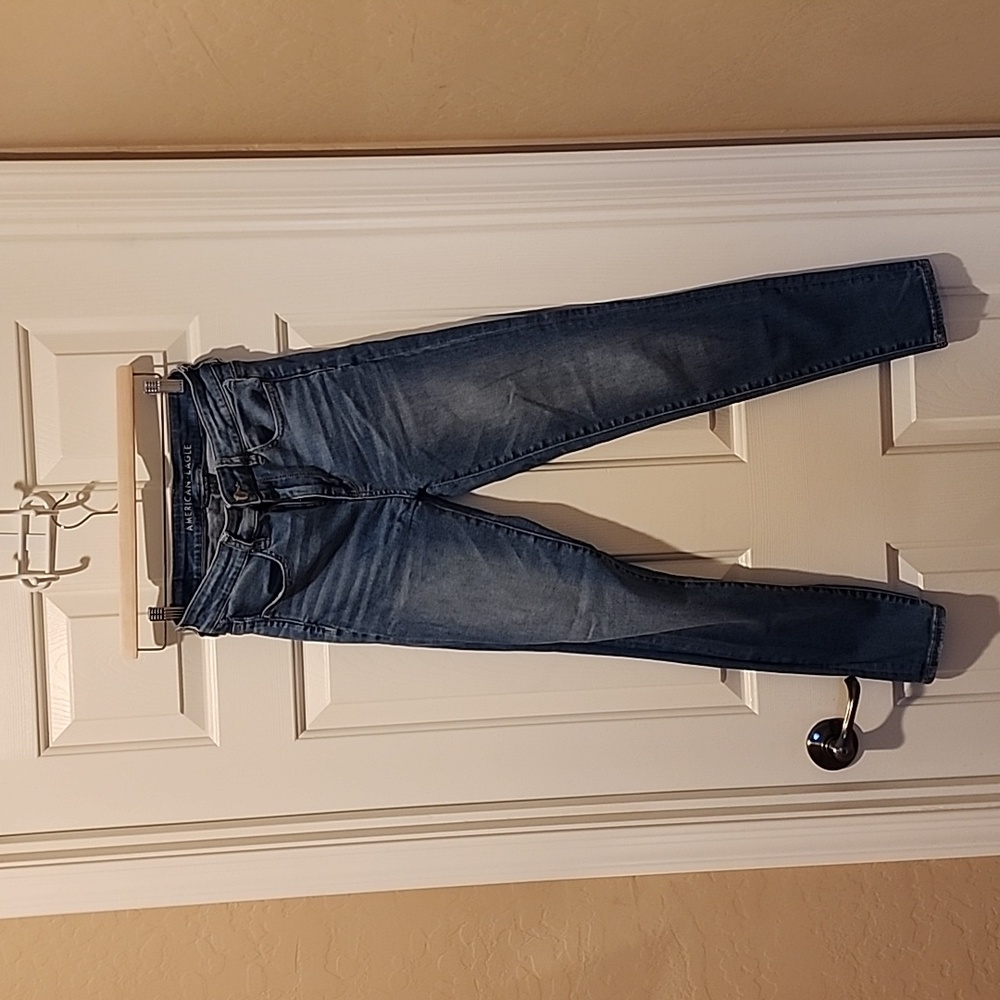 American Eagle. Next level stretch. Hi Rise Jeggings. Size 6